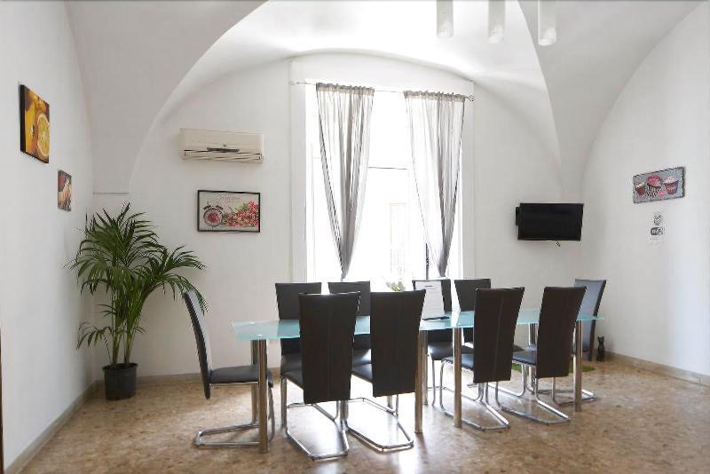 B&B Favola Mediterranea Катания Экстерьер фото