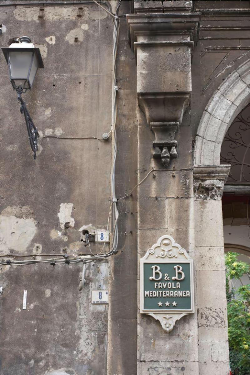 B&B Favola Mediterranea Катания Экстерьер фото